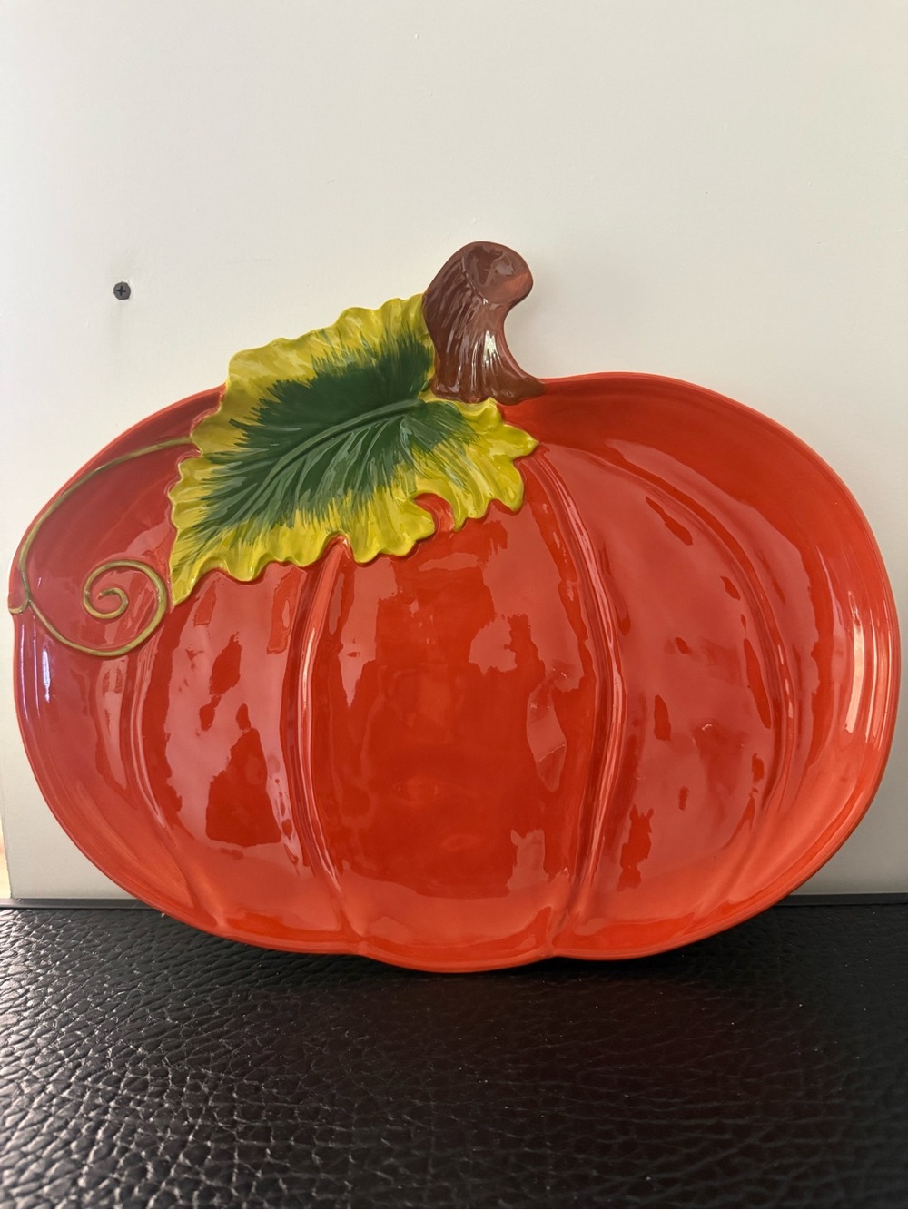 TEMP-TATIONS SEASONAL PLATTER, PUMPKIN, ORANGE FALL PLATTER. Pre-Owned